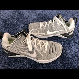 Women’s Nike Metcon. Excellent used condition!